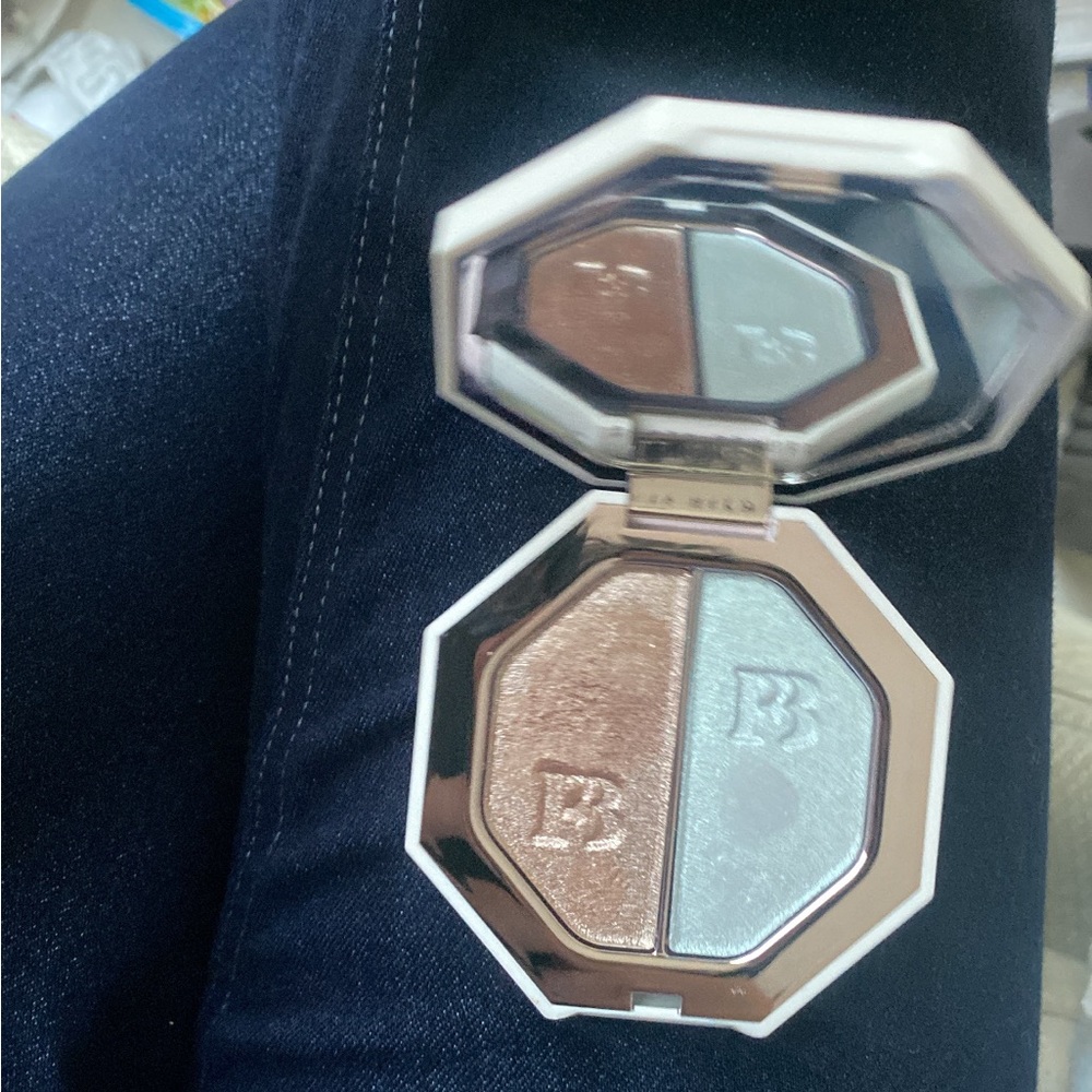 Fenty beauty highlighter